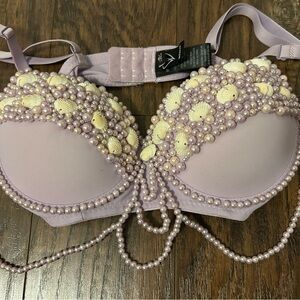 Windsor Lavender Pearl and Shell Embellished Bra